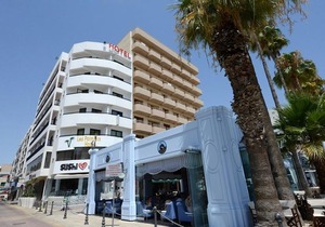 Les Palmiers Beach Hotel