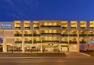 Travelodge by Wyndham Niagara Falls Fallsview