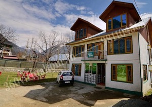 OYO 18990 Hotel Bright Palace