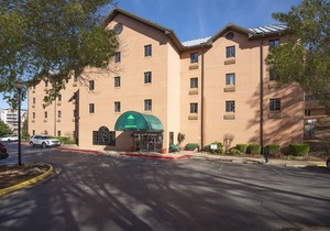 Guest Inn & Suites - Midtown Medical Center