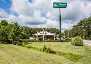 Quality Inn Manning I-95