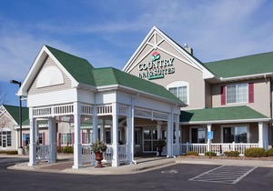 Country Inn & Suites by Radisson, Willmar, MN