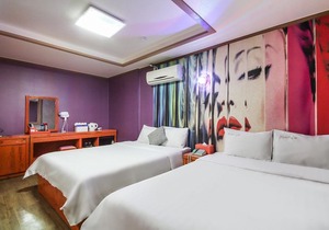 Hotel Lie