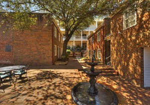 Linden Row Inn