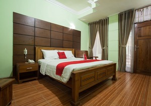 RedDoorz Near Juanda International Airport