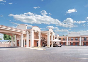 Days Inn by Wyndham McAllen