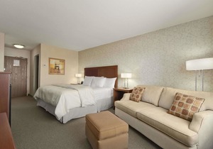 Days Inn & Suites by Wyndham Brandon