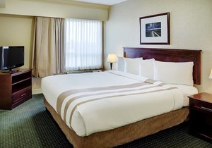 Chateau Nova Kingsway