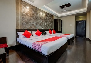 OYO 14008 Hotel The Avenue