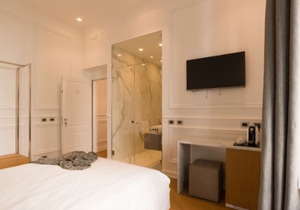 Via Chiodo Luxury Rooms