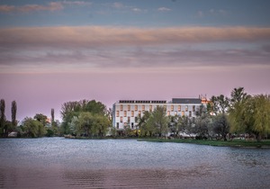 Best Western Plus Lakeside Hotel