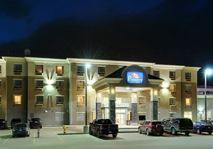 Pomeroy Inn and Suites Vermilion