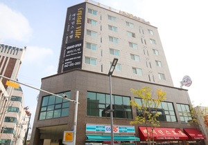 Crystal Residence Hotel