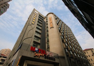 Motel 168 (Shanghai Xujiahui Shanghai Stadium Tianyaoqiao Road)