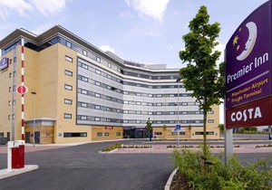 Premier Inn Manchester Airport Runger Lane North