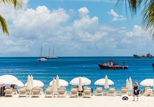 Holland House Beach Hotel