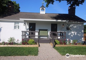 Shelter Harbor Inn