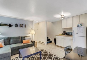 Newly Remodeled Mountain Condo In The Heart Of Bear Valley!: Creekside Condo 106