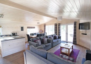 Lodge with one double and two twin.