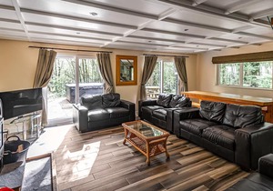 4 bedroom accommodation in Oakamoor