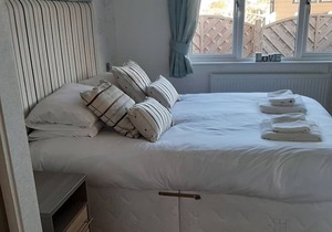2 bedroom accommodation in Lowestoft