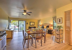 Kona Cottage w/Lanai & Ocean Views on Coffee Farm!