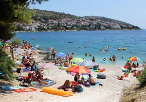 Studio flat near beach Mavarštica, Čiovo (AS-9432-a)