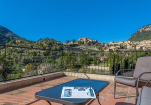 CASA MIRANDA - Chalet with terrace in Valldemosa. Free WiFi
