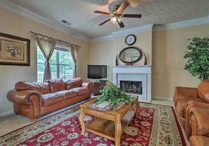 Lovely Family Home - 20 Miles to Downtown Atlanta!