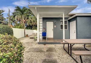 Downtown Delray Studio With Private Yard.