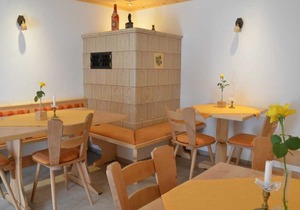 Double room 4 with toilet and shower, 1 - 3 persons - Mosertonihof