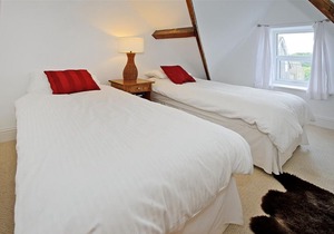 Glasfryn Penthouse - Three Bedroom Apartment, Sleeps 6