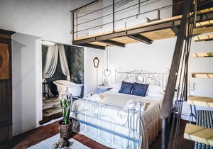 Villa D'Orchia, luxury organic farm with private pool in Val D'orcia Sleeps 15.