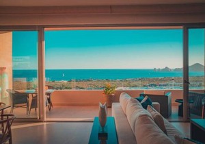 Stylish Penthouse 2Bdr at Vista Vela !