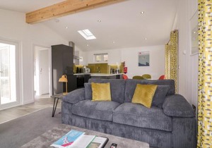 11 Meadow Retreat