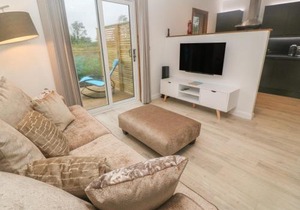 12 Meadow Retreat