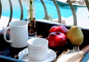Brand New! studio condo furnished, very fast Wifi FIBER OPTIC speeds up to 100Mbps Big tv with premium channels, parking spot for guests and Nesspreso-nescafe dolce machine, big swimming pool, 3 blocks from the beach in Cabo!