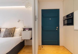 LovelyStay - The Blue Pool House
