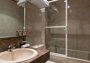 Neuilly Park Hotel