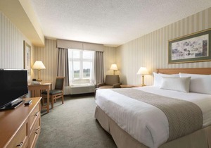 Days Inn by Wyndham Orillia