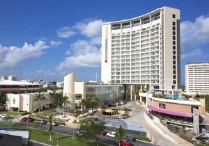 Krystal Urban Cancun Centro