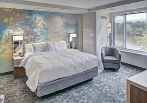 Courtyard by Marriott Appleton Riverfront