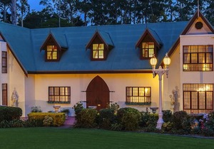 Mt Tamborine Stonehaven Guest House