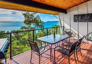Shorelines 2 on Hamilton Island by HamoRent