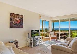 Beach Breakers Apartment - Stunning Views
