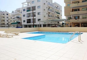 Makenzy Apartment