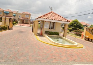 Country Club Mangowalk Townhouse