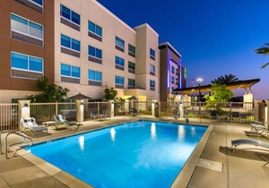 Holiday Inn Express & Suites Moreno Valley - Riverside