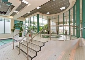 Rosedale on Robson Suite Hotel