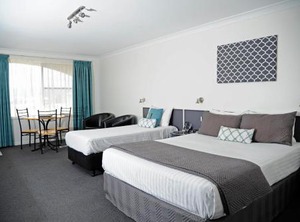 Tamar River Villas | Riverside